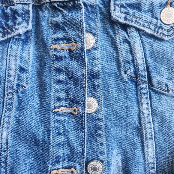 Forever 21 Cropped Jean Jacket size M - Picture 9 of 9